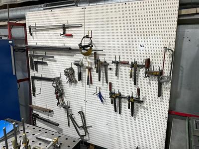 Overview picture of clamping equipment